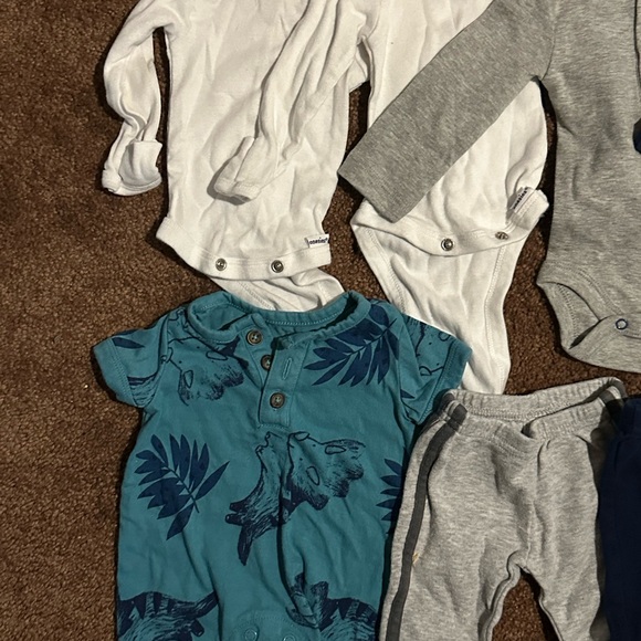 Newborn bundle - Picture 2 of 3